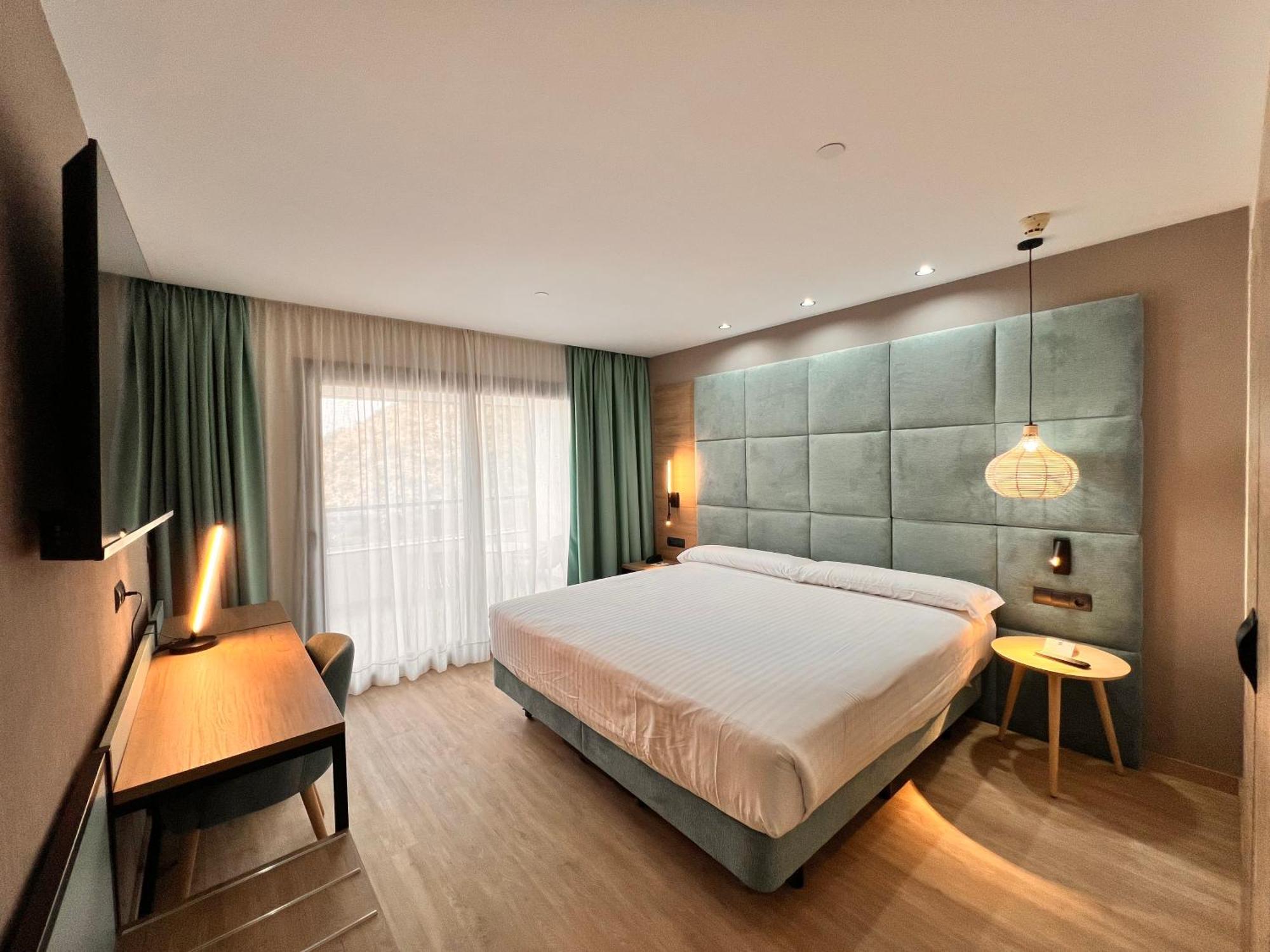 Hotel Maya Alicante Esterno foto